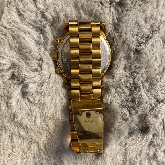 Michael’s Kors watch - Picture 5 of 8